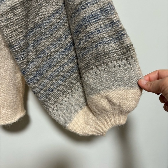 New FATE Cream/Blue Cream Gray Striped Mohair Alpaca Turtleneck Sweater Size M - Picture 5 of 7